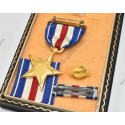 Silver Star medal set in coffin case  - 1