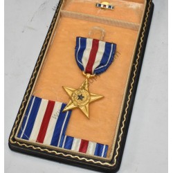 Silver Star medal set in coffin case  - 6